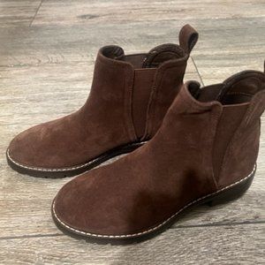 Steve Madden Women's Jaffa Lug Sole Chelsea Booties Brown Size 6.5M Unworn